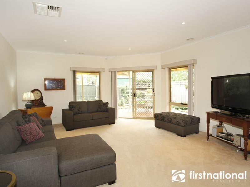 2 Terrace Gardens, Narre Warren South VIC 3805