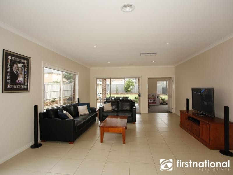 9 Misty Close, Berwick VIC 3806