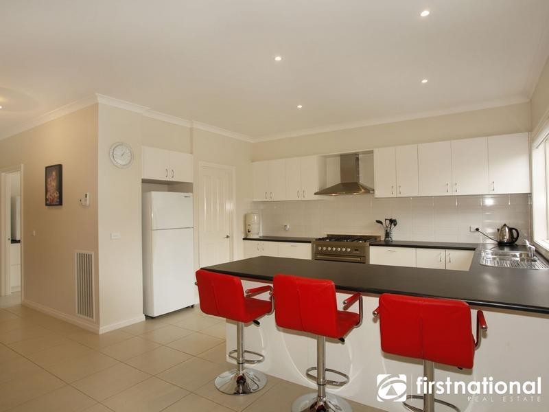 9 Misty Close, Berwick VIC 3806