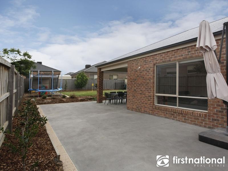 9 Misty Close, Berwick VIC 3806