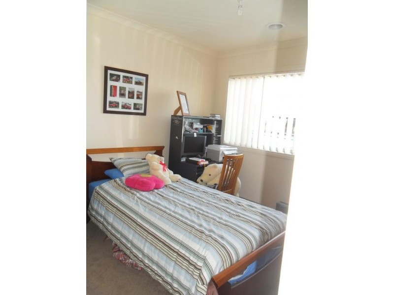 1/6a Iris Place, Pakenham VIC 3810