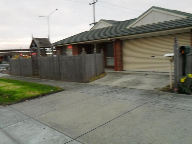 1 Rapallo Way, Cranbourne North VIC 3977
