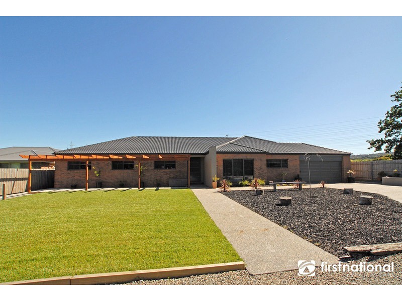 8 Alfred Close, Narre Warren North VIC 3804