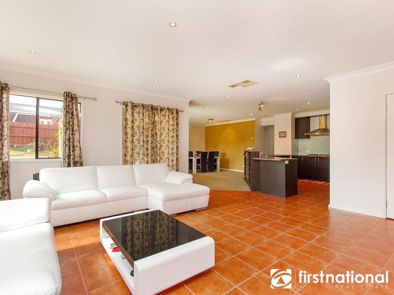 19 Hartsmere Drive, Berwick VIC 3806