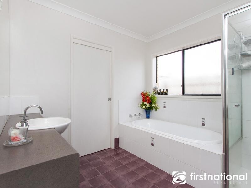 19 Hartsmere Drive, Berwick VIC 3806