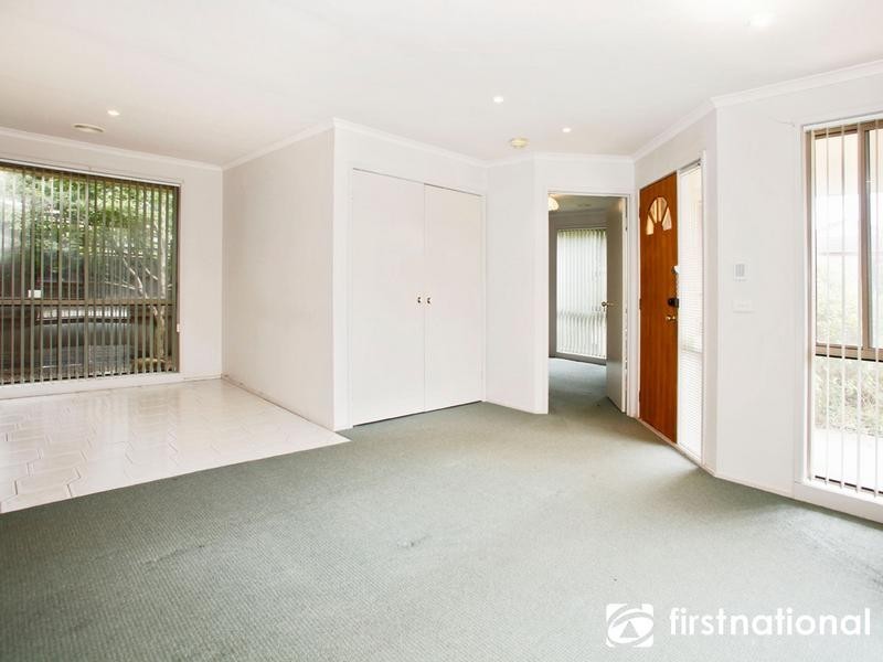 11 Wilmott Close, Berwick VIC 3806
