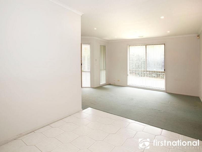 11 Wilmott Close, Berwick VIC 3806