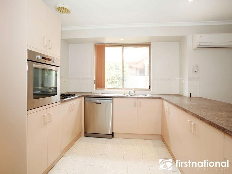 11 Wilmott Close, Berwick VIC 3806