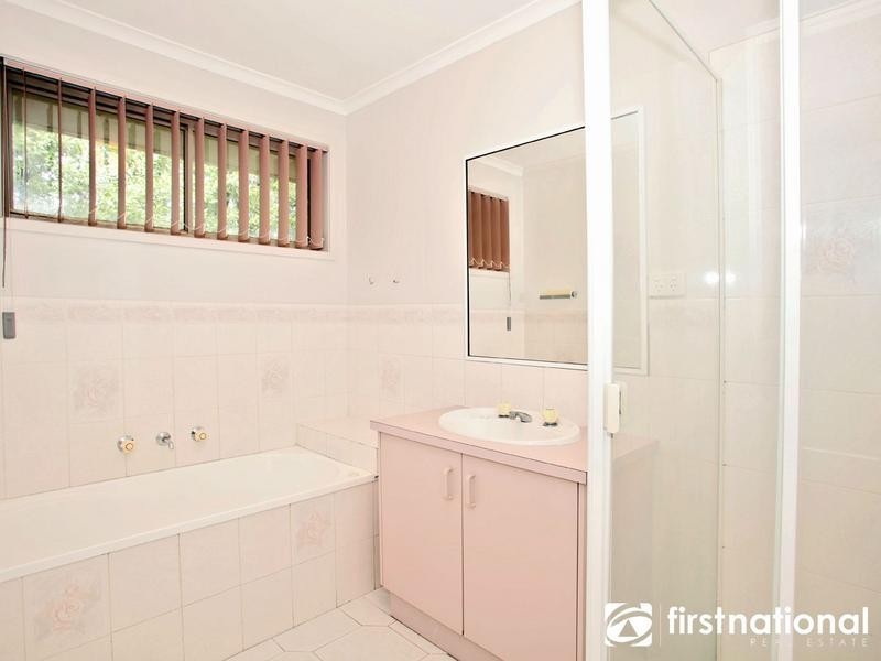 11 Wilmott Close, Berwick VIC 3806
