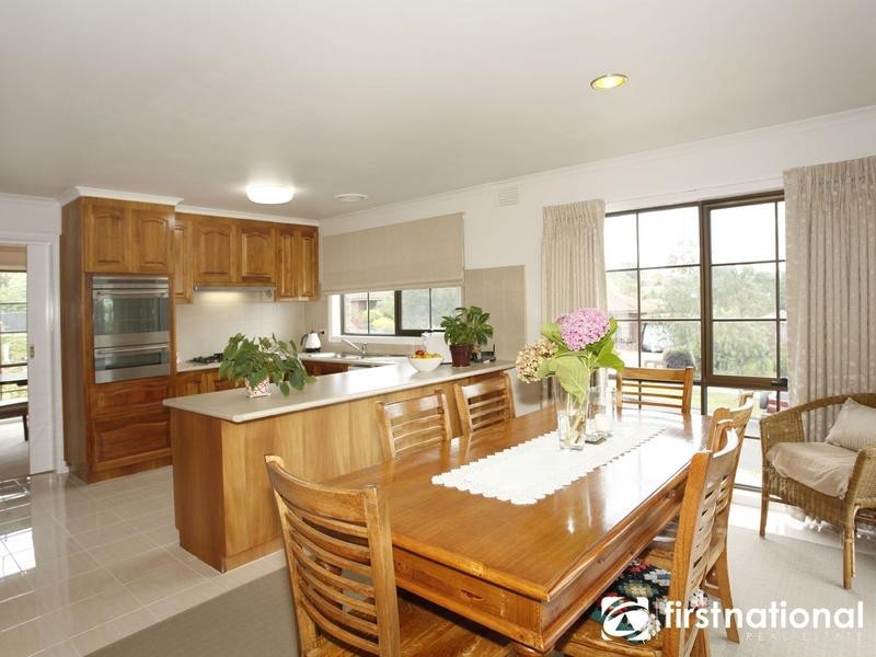 3 Shannon Way, Berwick VIC 3806