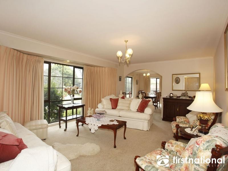 3 Shannon Way, Berwick VIC 3806
