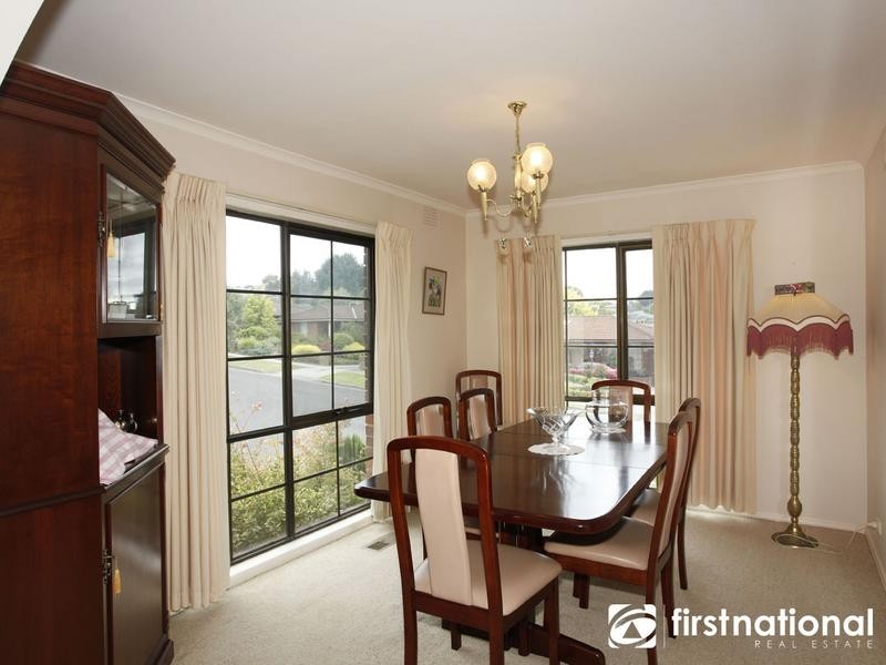 3 Shannon Way, Berwick VIC 3806