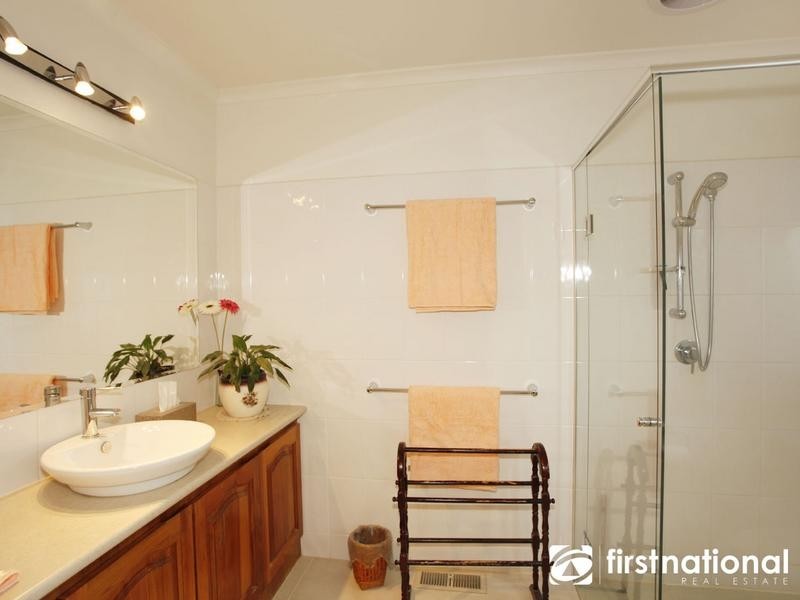 3 Shannon Way, Berwick VIC 3806