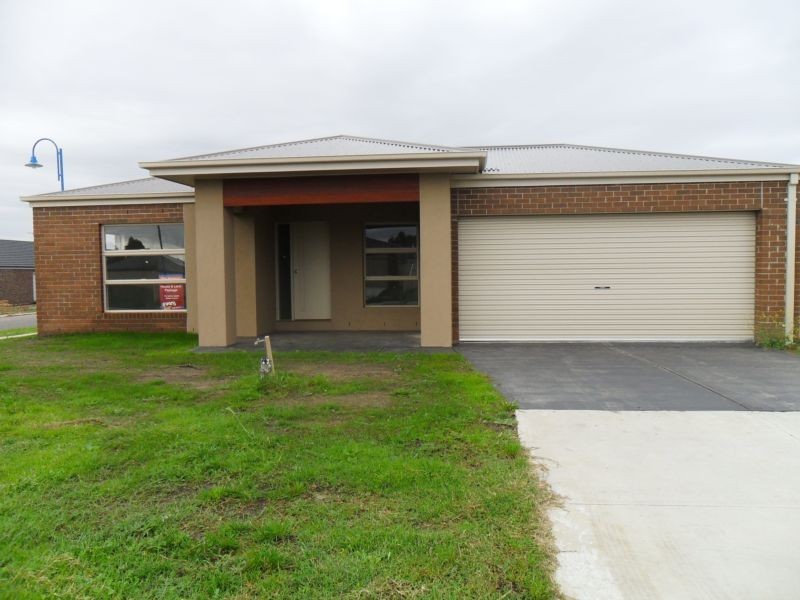 41 Salvia Avenue, Pakenham VIC 3810