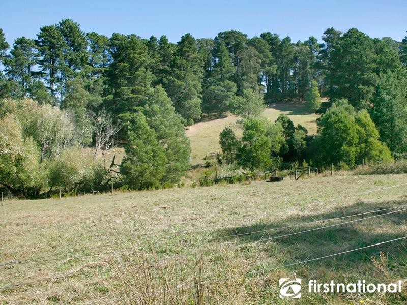 20 Huxtable Rd, Pakenham Upper VIC 3810