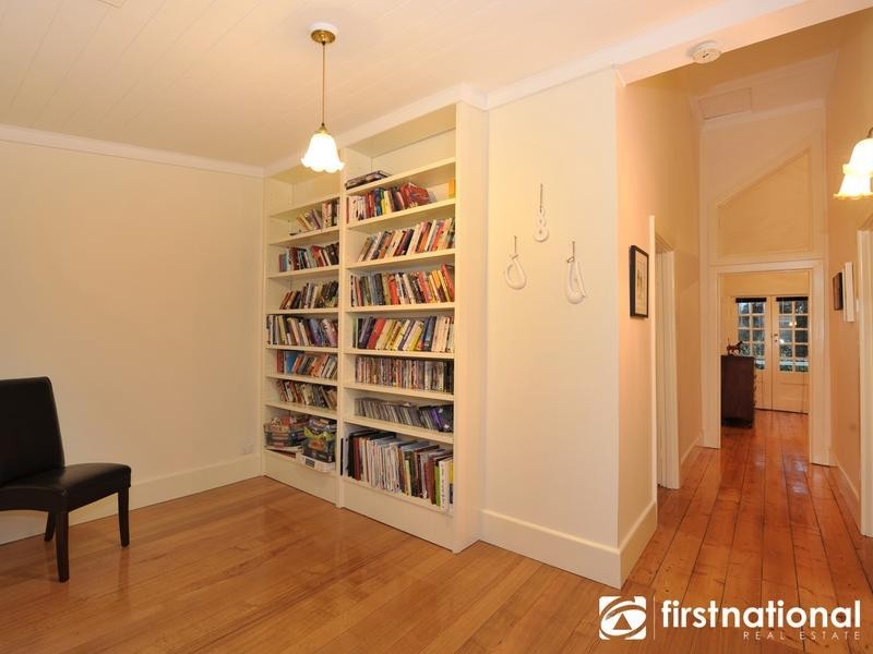 20 Huxtable Rd, Pakenham Upper VIC 3810