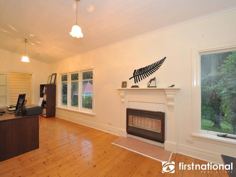 20 Huxtable Rd, Pakenham Upper VIC 3810