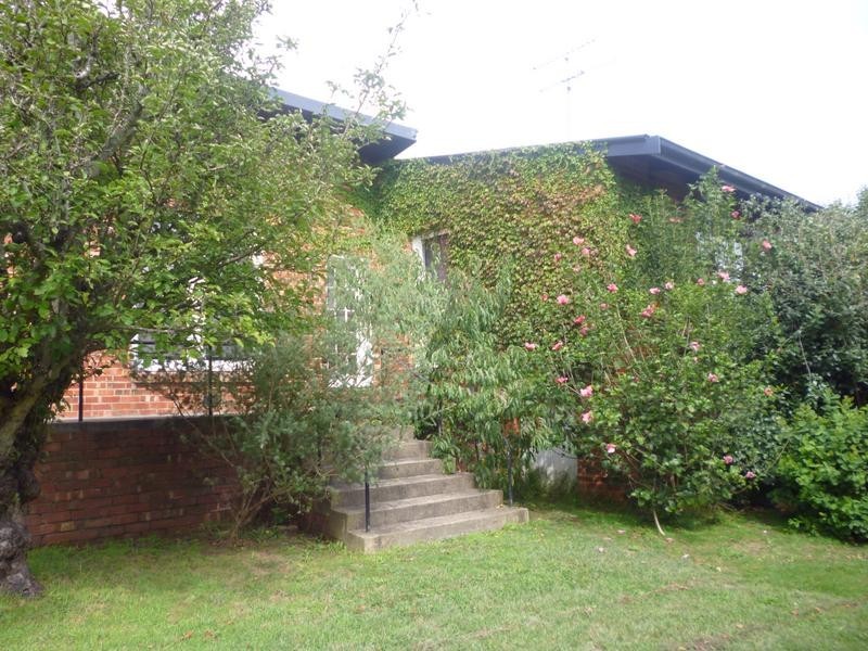 6 Roundhay Court, Berwick VIC 3806