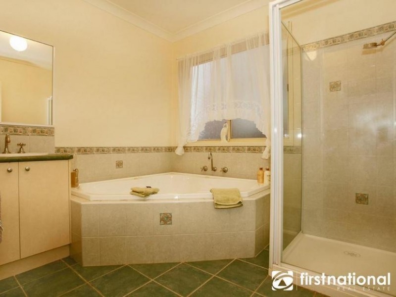 64 Scenic Drive, Beaconsfield VIC 3807