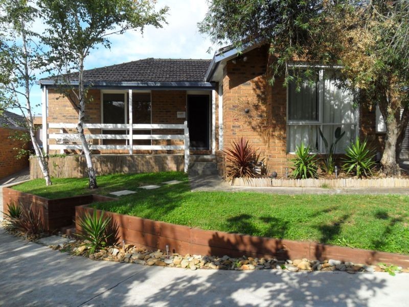 2/5 Camley Close, Berwick VIC 3806