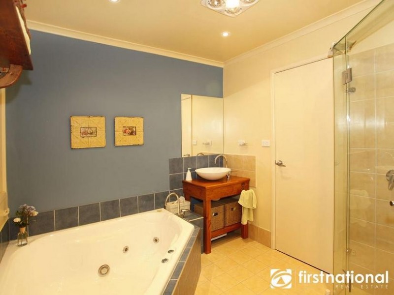 205 Huxtable Road, Pakenham Upper VIC 3810