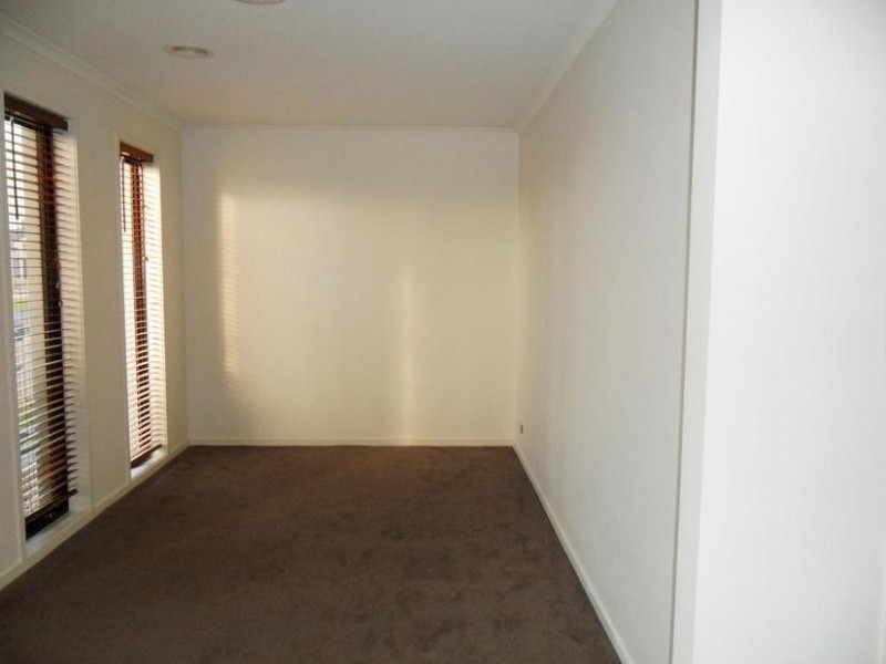 11 Yemaya Place, Berwick VIC 3806