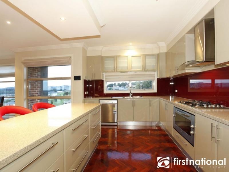 8 Crestview Drive, Beaconsfield VIC 3807