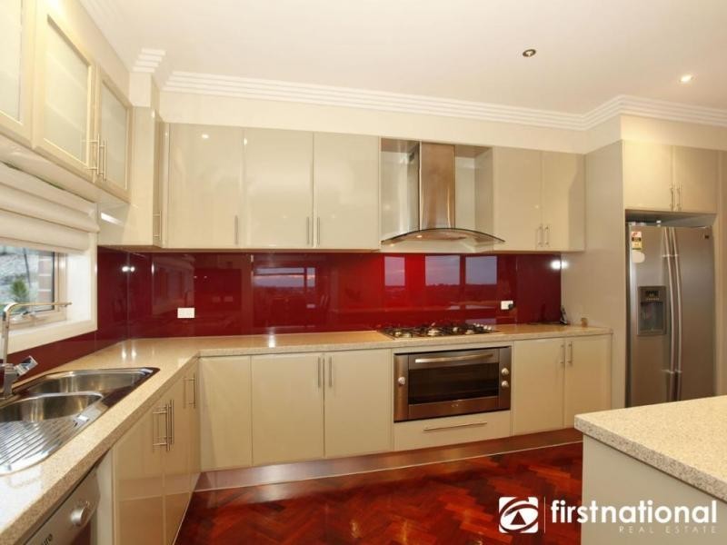 8 Crestview Drive, Beaconsfield VIC 3807