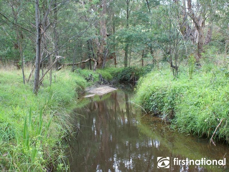 130 Hayseys Rd, Narre Warren East VIC 3804