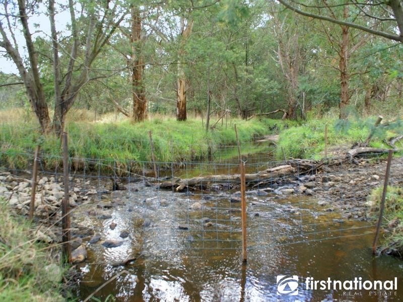 130 Hayseys Rd, Narre Warren East VIC 3804