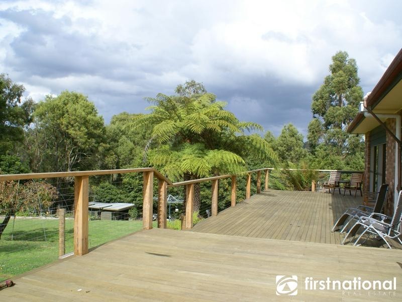 5 Morris Road, Beaconsfield Upper VIC 3808