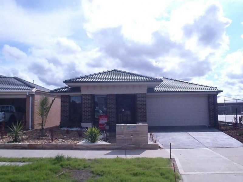 14 Wesson Way, Cranbourne East VIC 3977