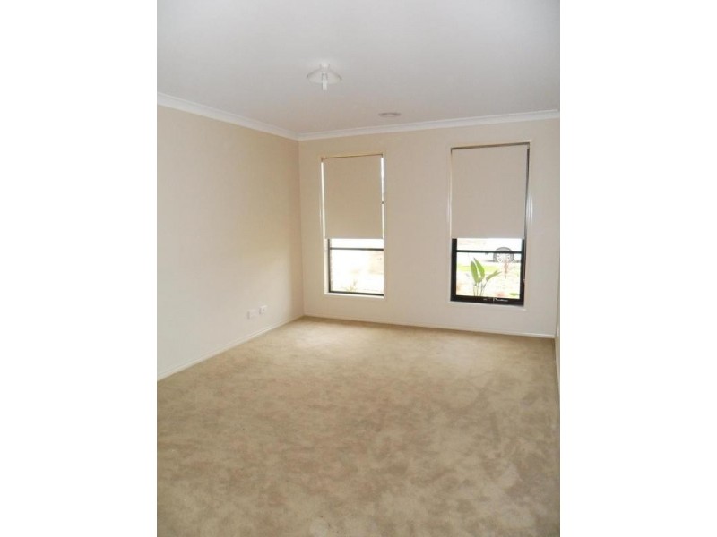 14 Wesson Way, Cranbourne East VIC 3977