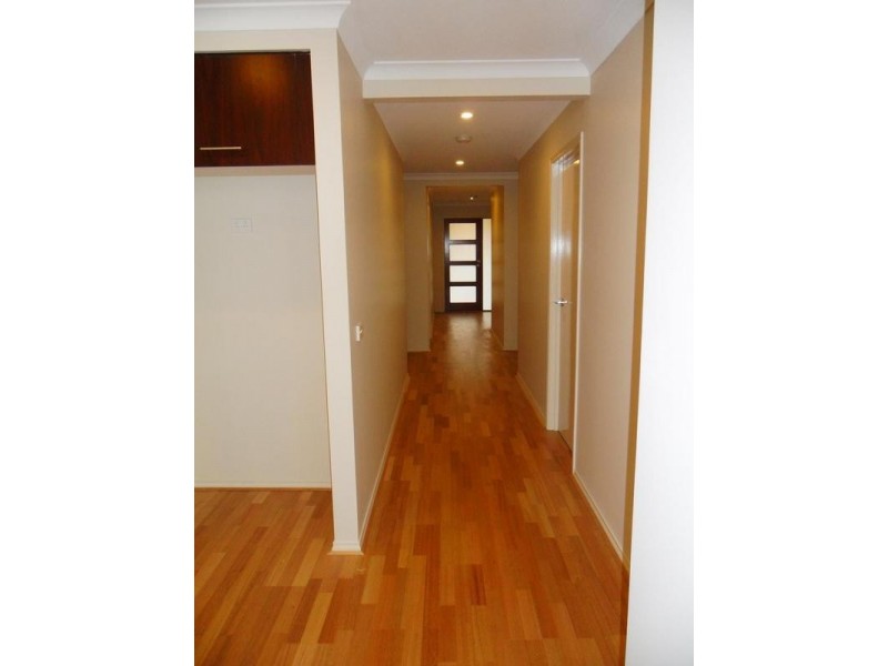 14 Wesson Way, Cranbourne East VIC 3977