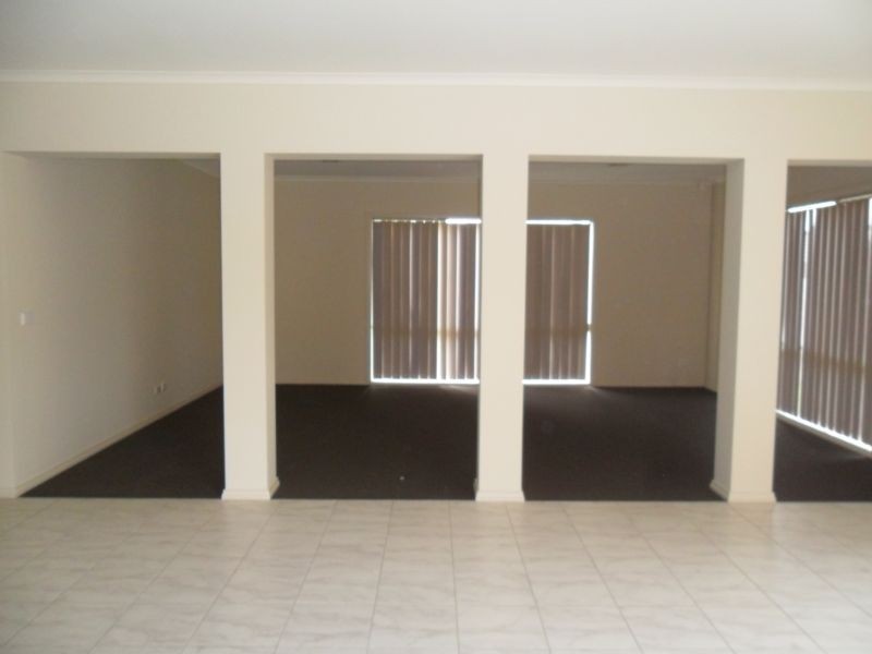 4 Cherrywood Way, Narre Warren South VIC 3805