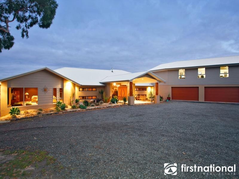 7 Horswood Rd, Narre Warren North VIC 3804