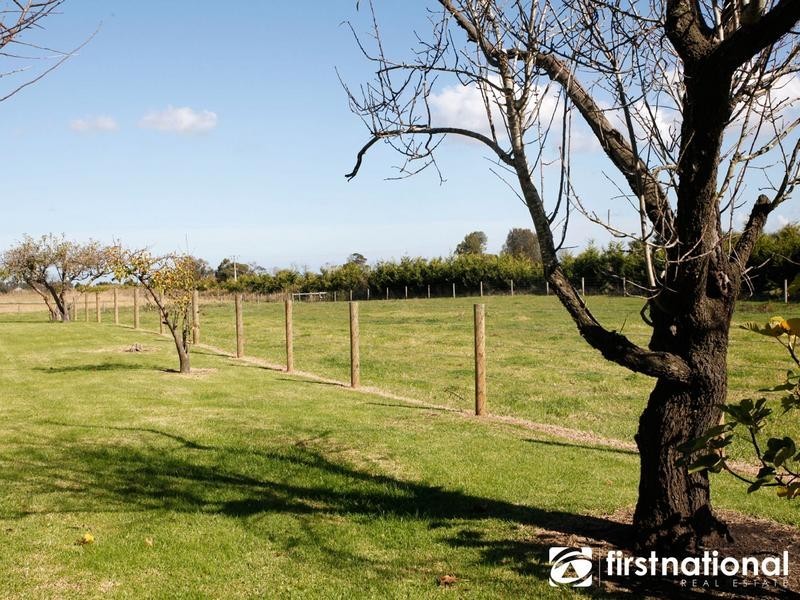 90 Hardys Rd, Tooradin VIC 3980