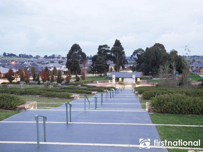 1 Myoora Place, Berwick VIC 3806