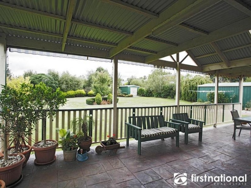 21 St Helens Crescent, Narre Warren North VIC 3804