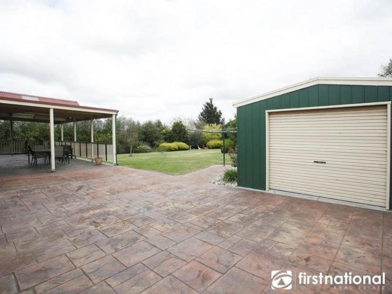 21 St Helens Crescent, Narre Warren North VIC 3804