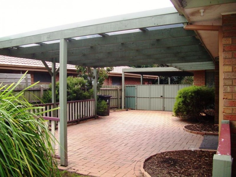 13 Insignia Crescent, Berwick VIC 3806