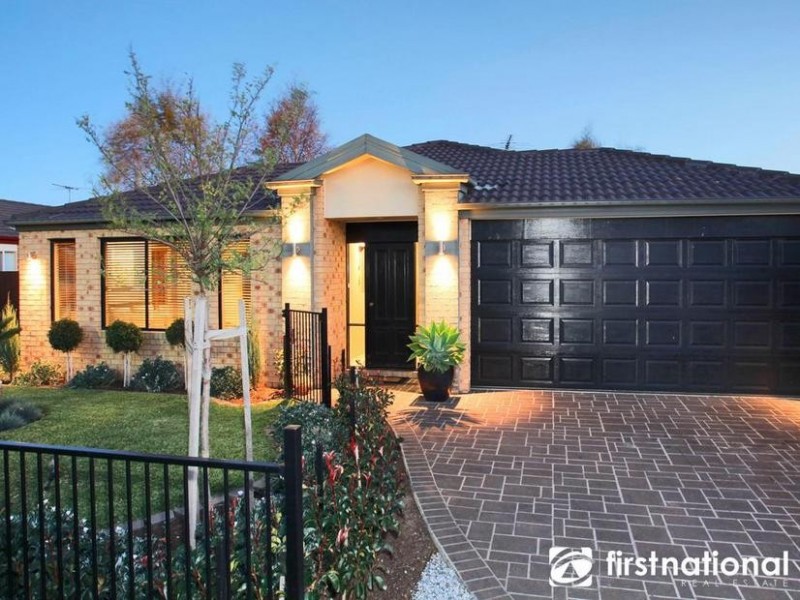 67 Streeton Way, Berwick VIC 3806