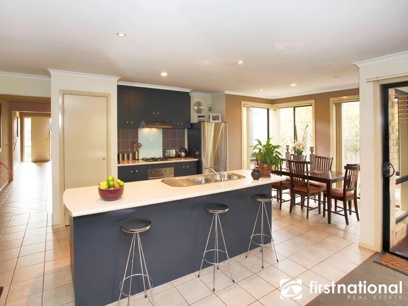 67 Streeton Way, Berwick VIC 3806
