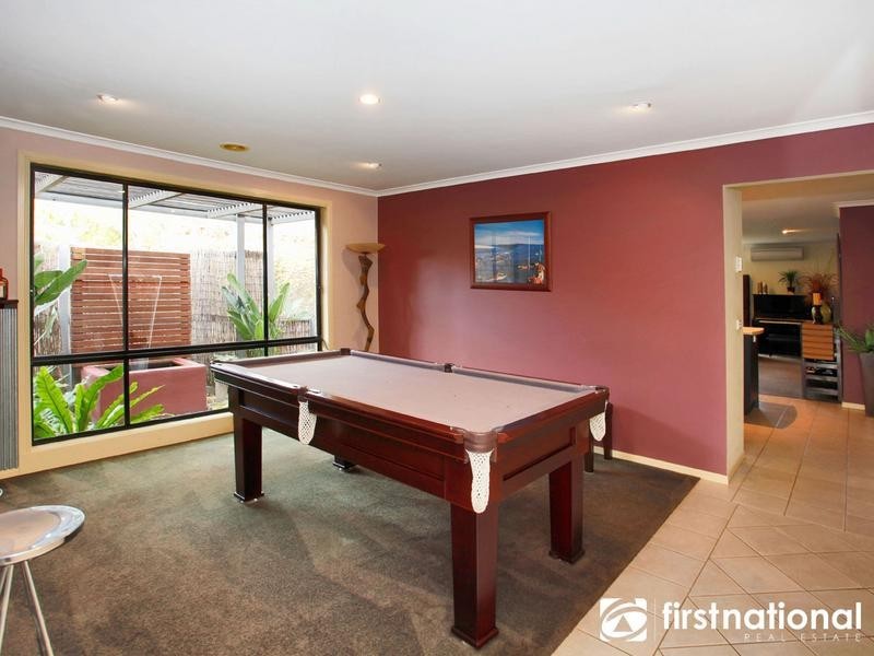 67 Streeton Way, Berwick VIC 3806