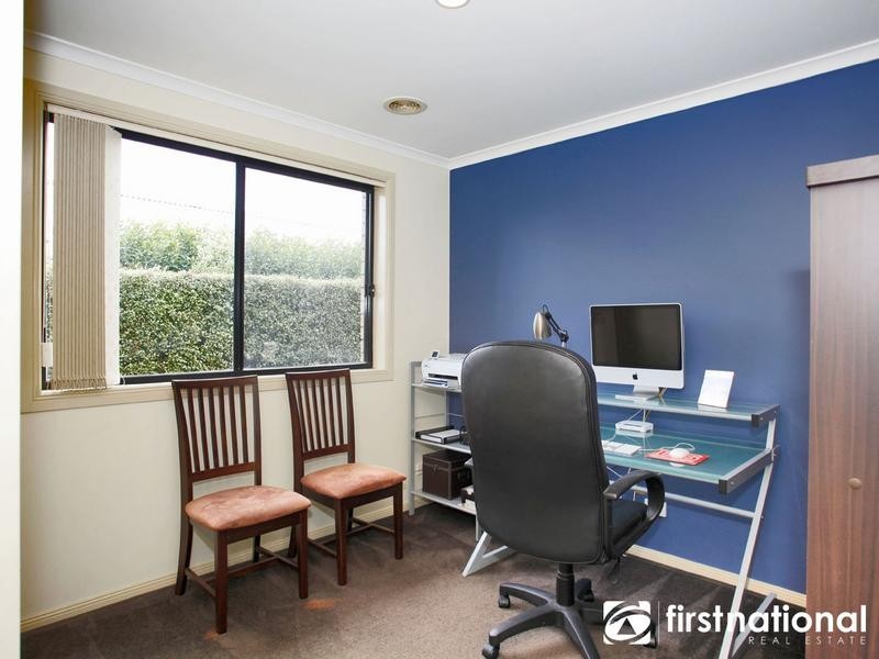 67 Streeton Way, Berwick VIC 3806