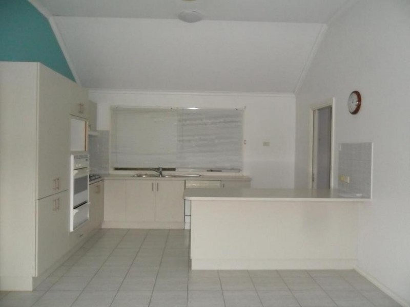 23 Kirkham Court, Berwick VIC 3806