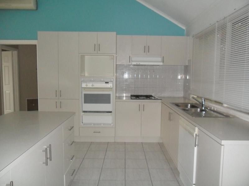 23 Kirkham Court, Berwick VIC 3806