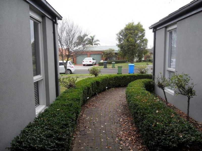 23 Kirkham Court, Berwick VIC 3806