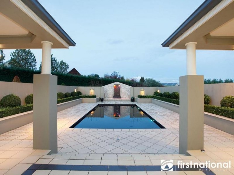 2-6 Glen Moidart Drive, Berwick VIC 3806