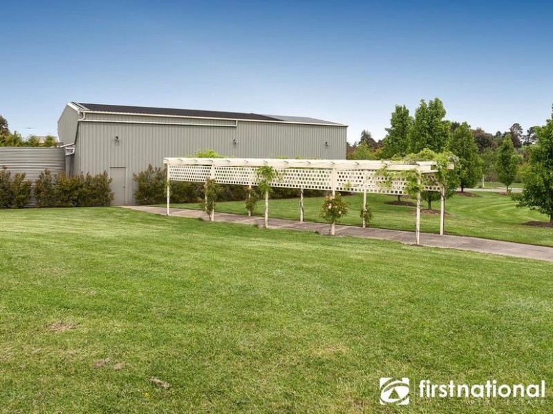 2-6 Glen Moidart Drive, Berwick VIC 3806